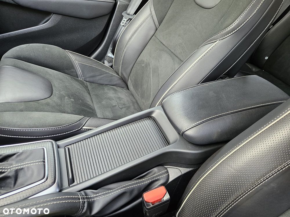 Volvo V40 T3 Drive-E R-Design Momentum - 26