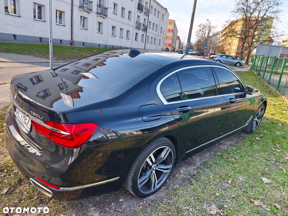 BMW Seria 7 750Li xDrive - 8