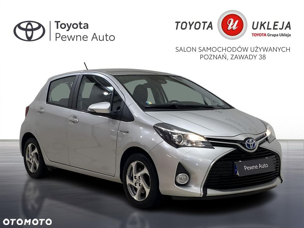 Toyota Yaris Hybrid 100 Premium - 8
