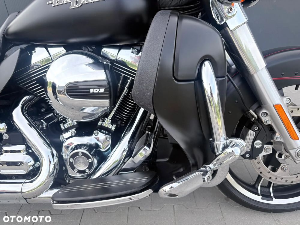 Harley-Davidson Touring Street Glide - 15