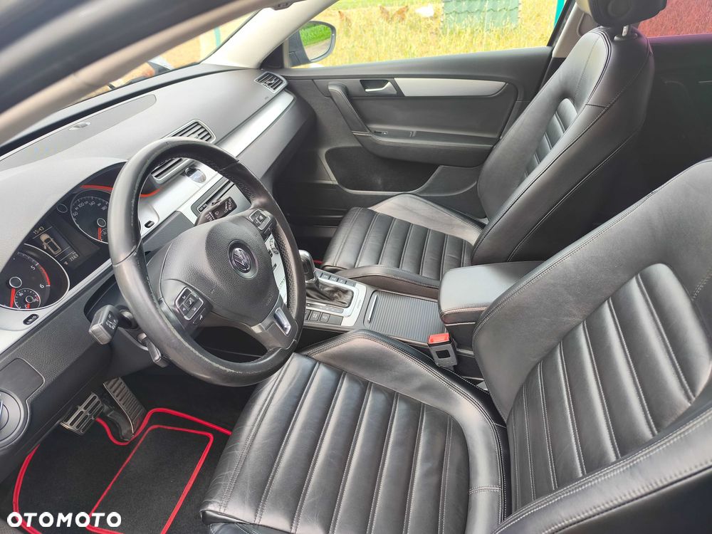 Volkswagen Passat - 4