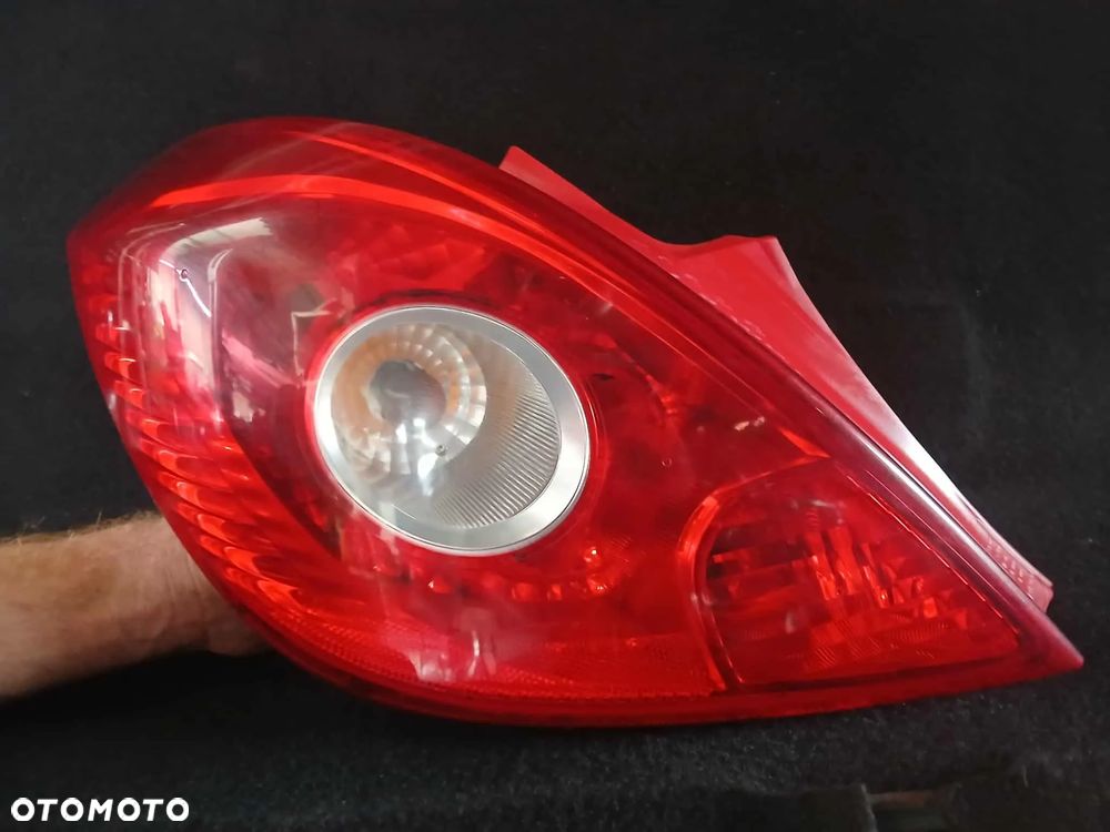 Opel Corsa D Lampa tylna lewa - 1