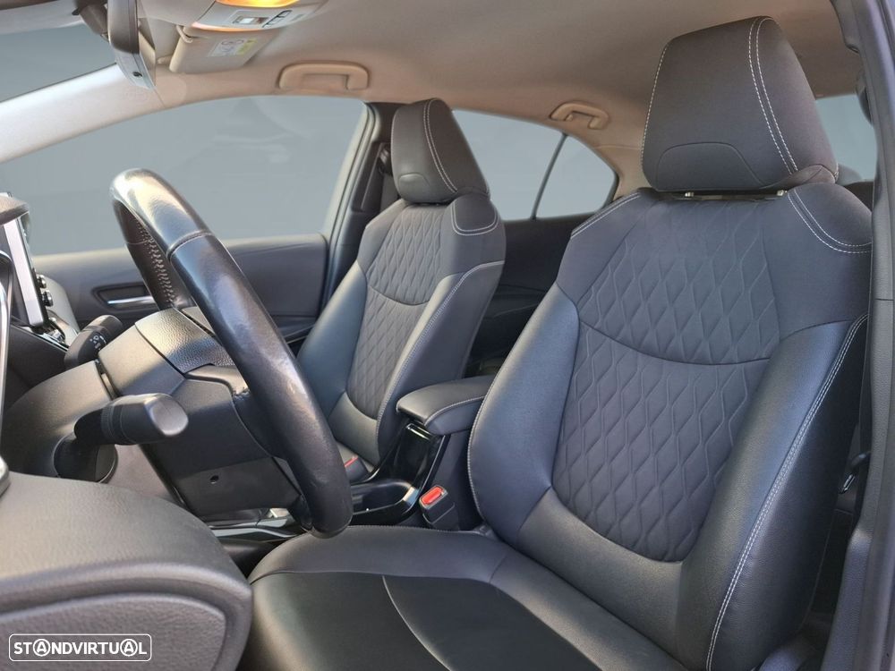 Toyota Corolla SD 1.8 Hybrid Luxury - 11