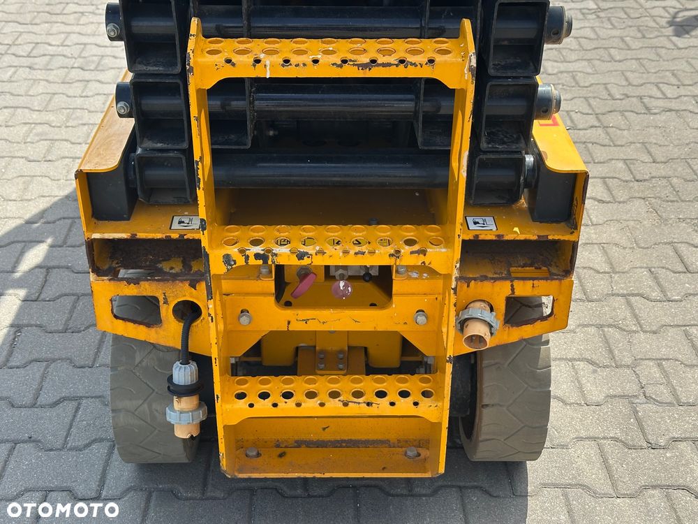JCB ACCESS S2632E - 13
