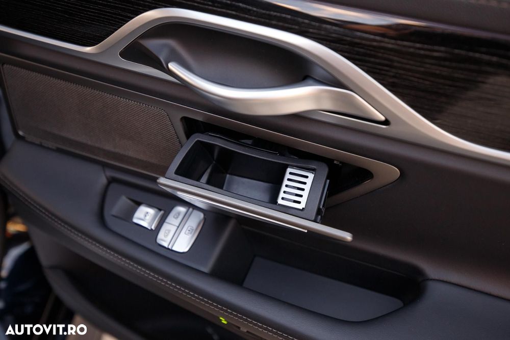 BMW Seria 7 - 36