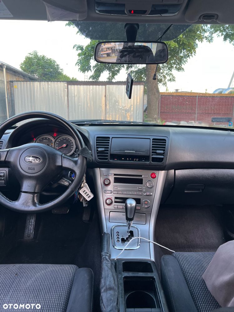 Subaru Legacy 2.5i AT - 12