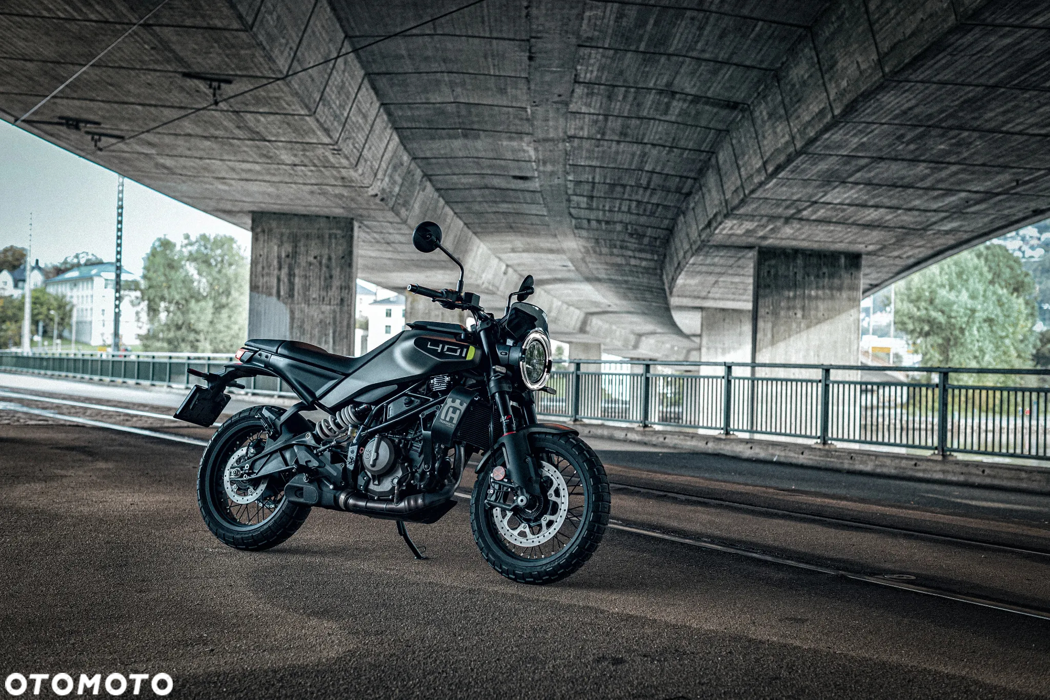 Husqvarna Svartpilen - 17
