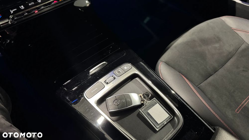 Mercedes-Benz CLA 200 AMG Line 7G-DCT - 24