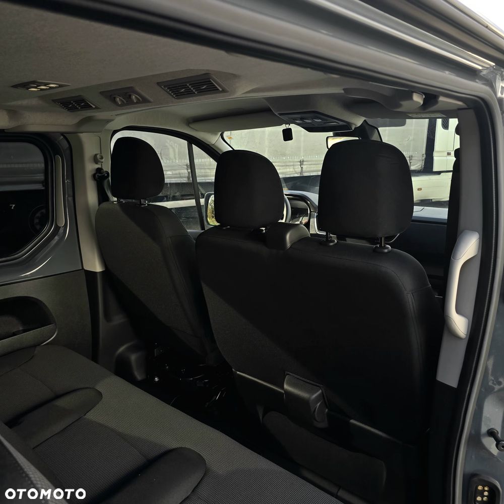 Renault Trafic 2.0 dCi - 13