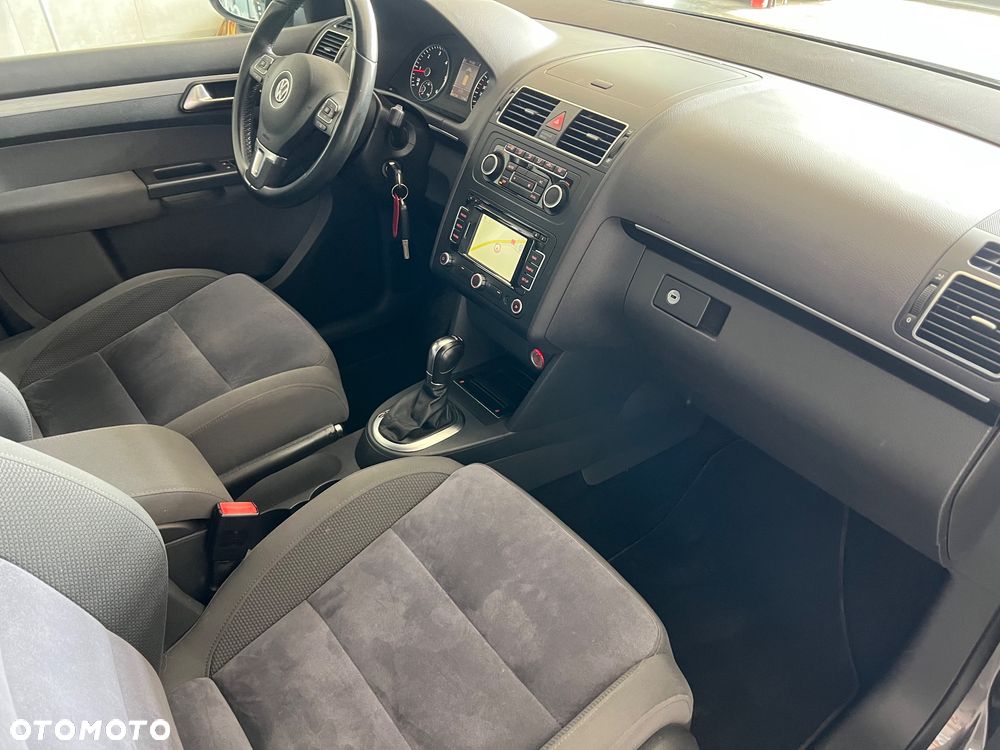 Volkswagen Touran 2.0 TDI DPF Comfortline DSG - 25