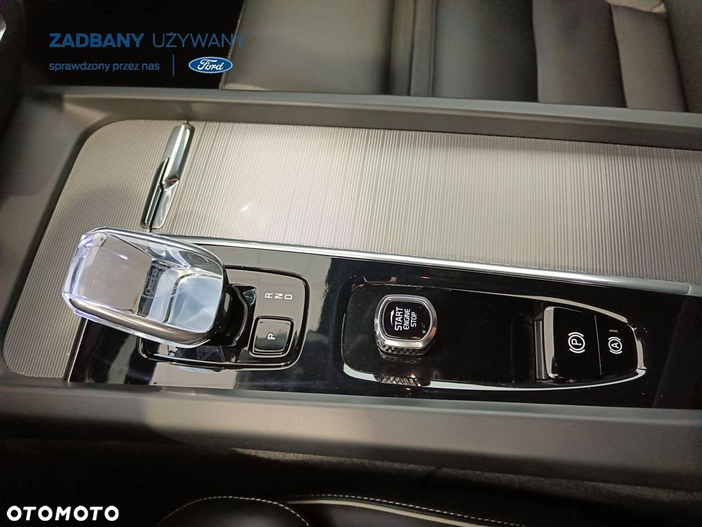 Volvo V60 B4 B Plus Dark - 25