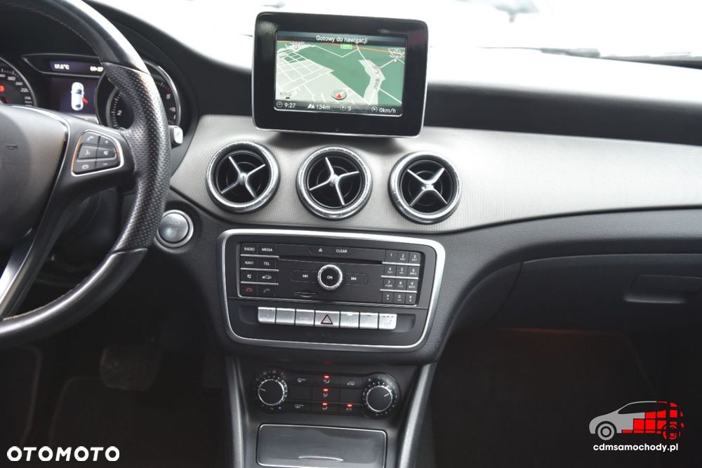 Mercedes-Benz CLA - 24
