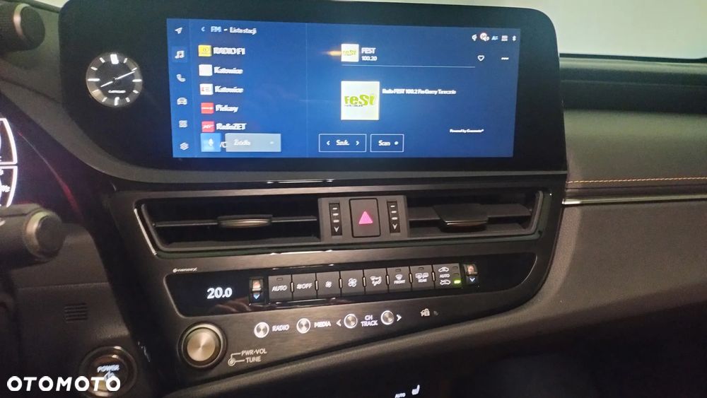 Lexus ES 300h Business Edition - 19