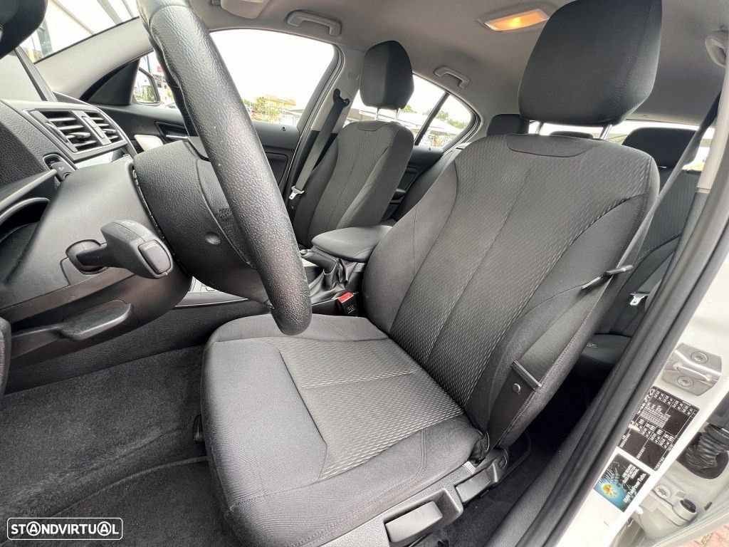 BMW 116 d Line Urban - 3