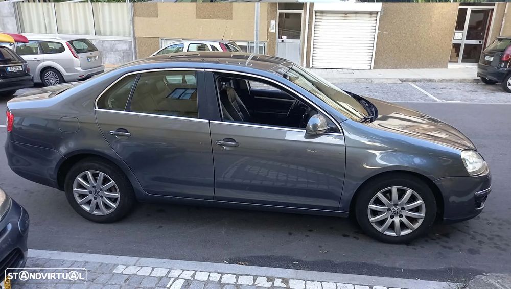 VW Jetta 1.9 TDi Confortline - 16