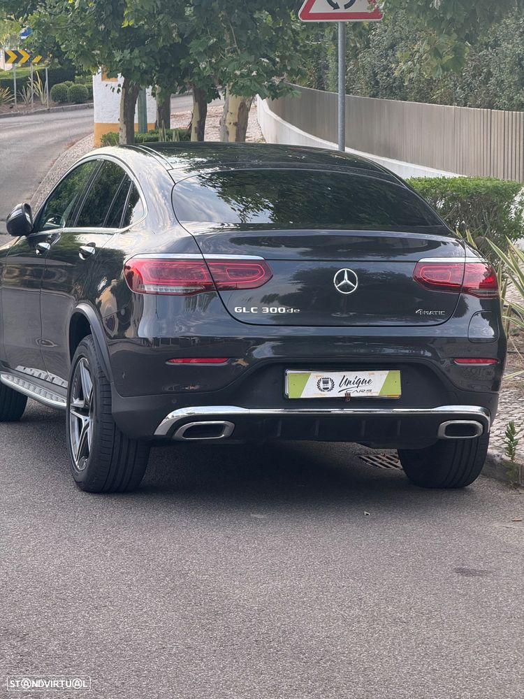 Mercedes-Benz GLC 300 de Coupe 4Matic 9G-TRONIC AMG Line - 29