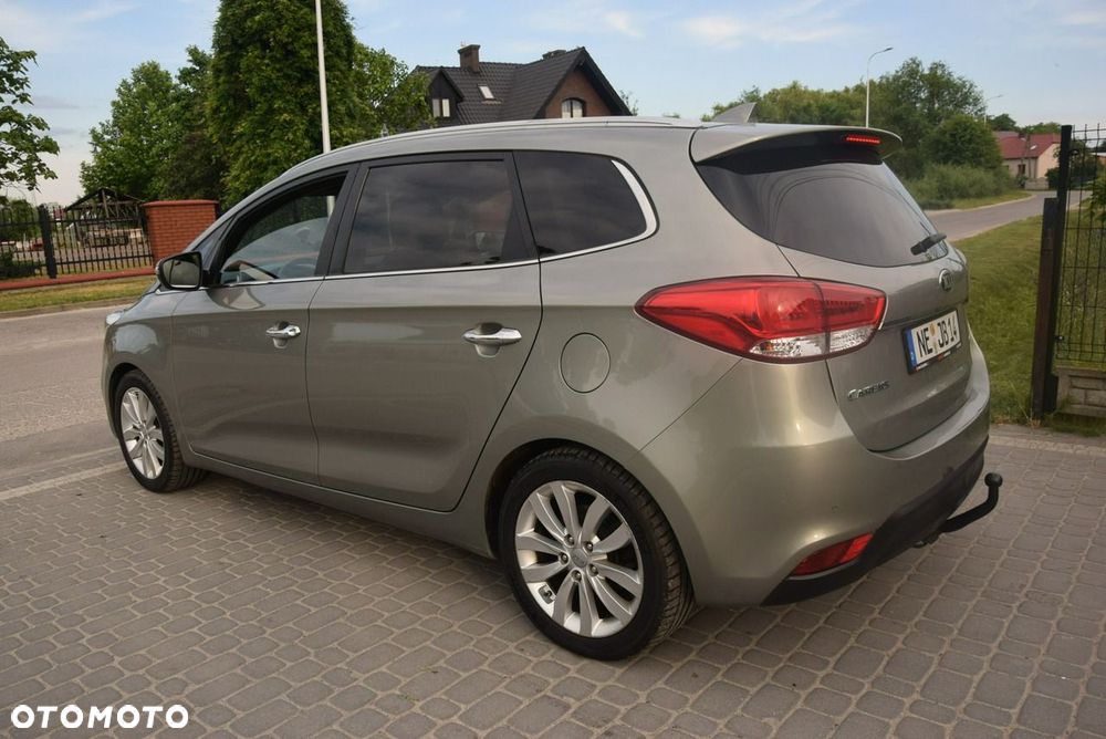 Kia Carens - 18
