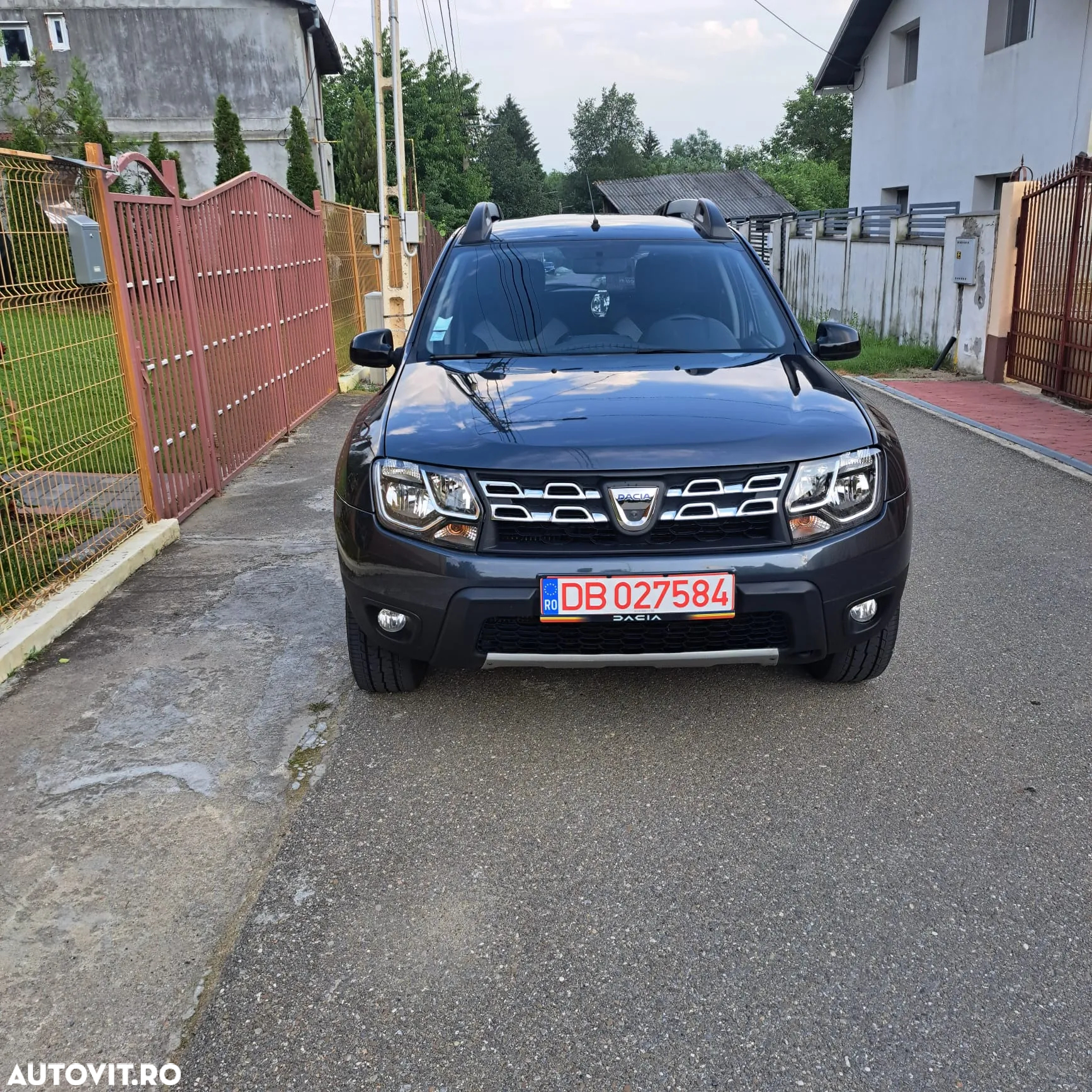 Dacia Duster 1.5 dCi 4x2 Laureate - 10
