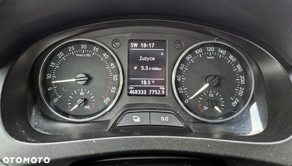 Skoda RAPID 1.6 TDI DPF Ambition - 11