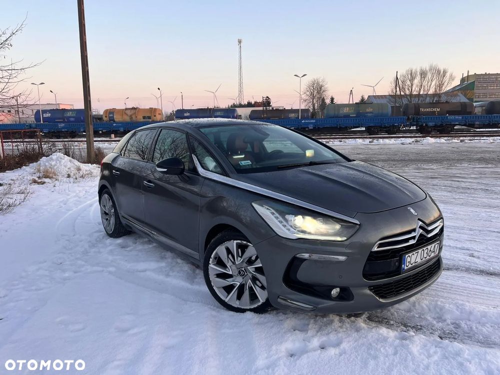 Citroën DS5 1.6 THP SportChic - 3