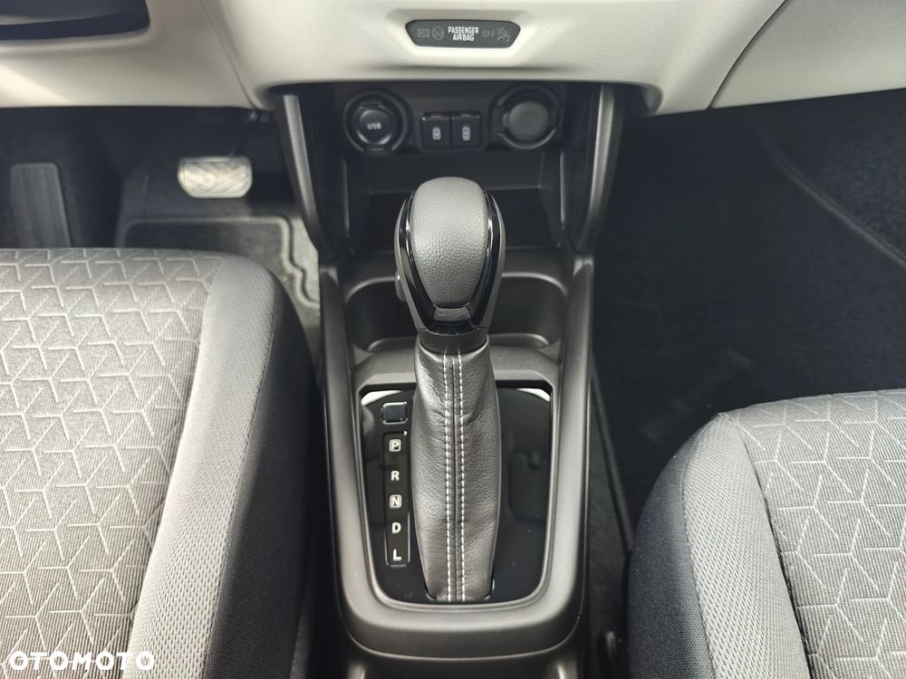 Suzuki Swift 1.2 Dualjet SHVS Premium Plus CVT - 9