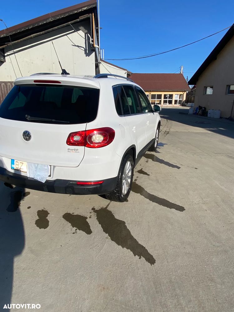 Volkswagen Tiguan - 8