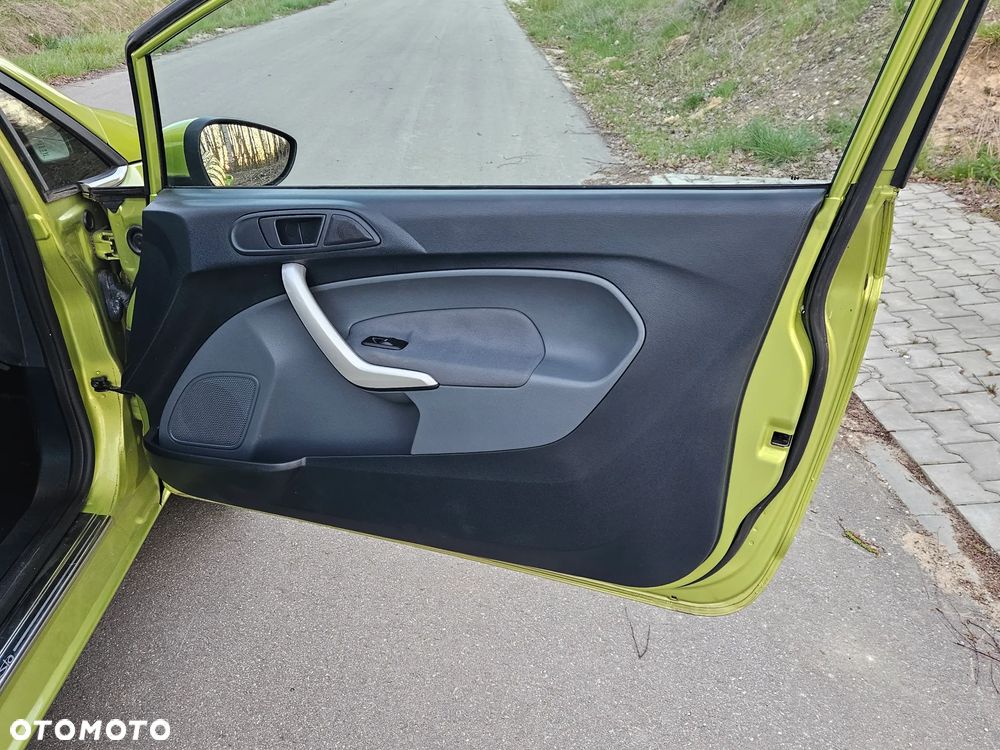 Ford Fiesta 1.6 Ti-VCT Sport - 11