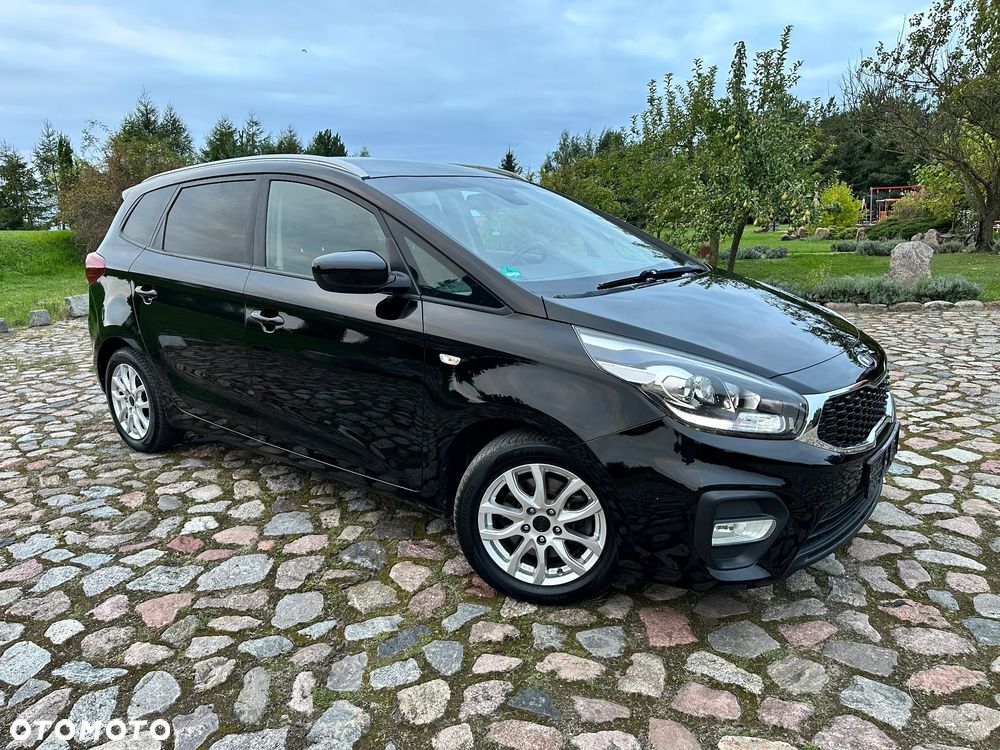 Kia Carens - 6