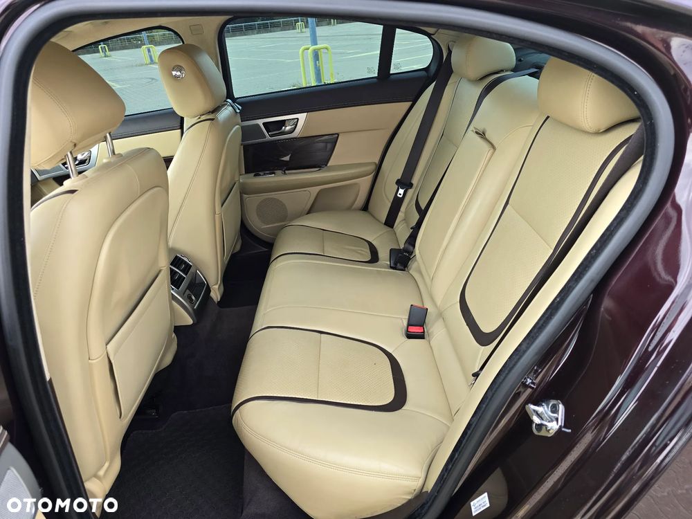 Jaguar XF 5.0 V8 Portfolio - 17