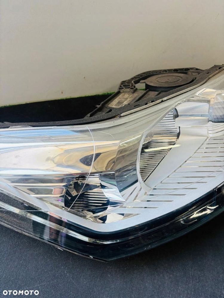 LAMPA PRAWA REFLERTOR PRAWY CITROEN C5 III ZWYKŁA HALOGENOWA  LED DZIENNY - 3