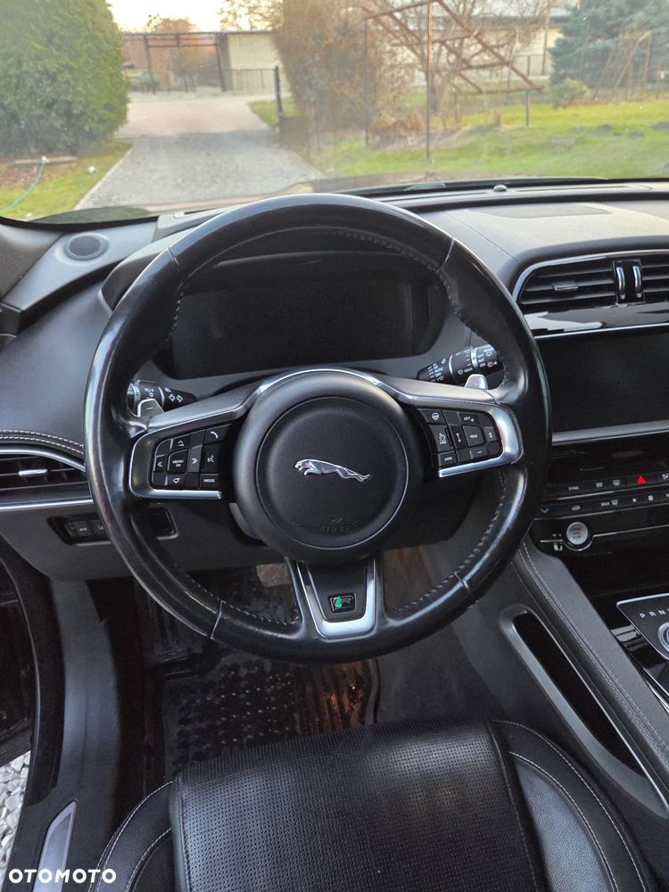 Jaguar F-Pace 30d AWD R-Sport - 12