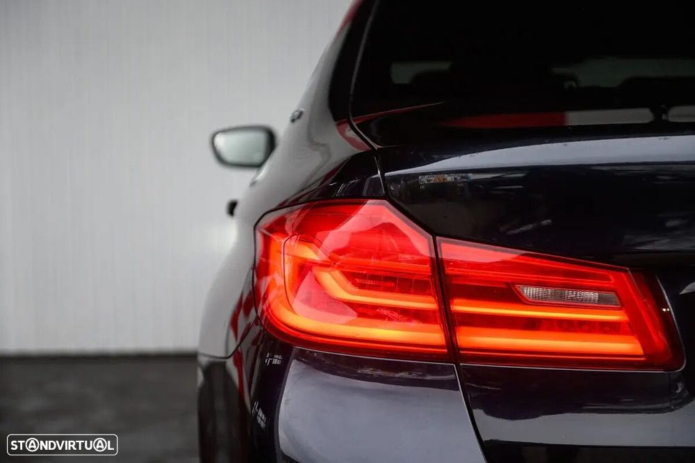 BMW 530 e iPerformance Pack M - 16