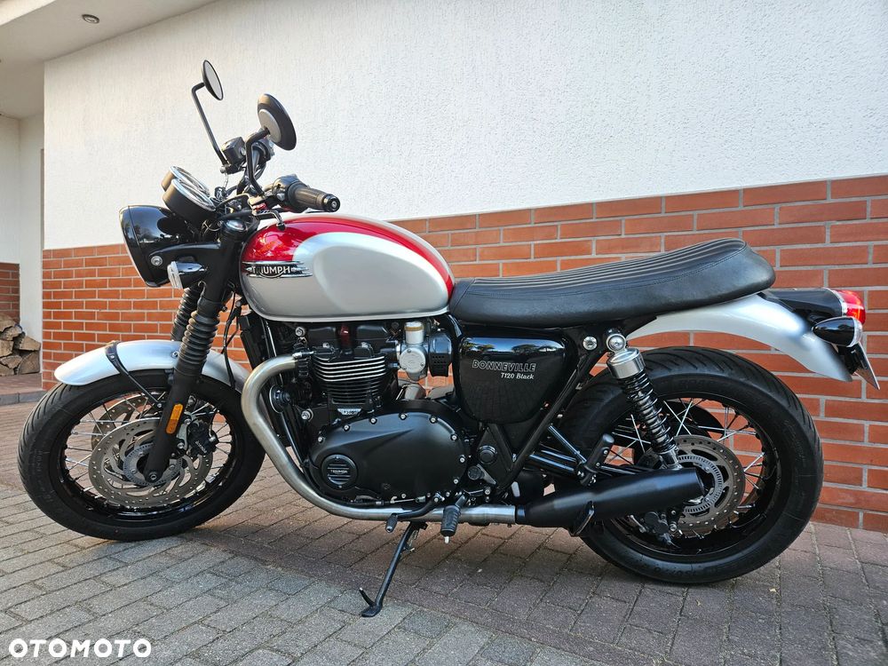 Triumph Bonneville - 4