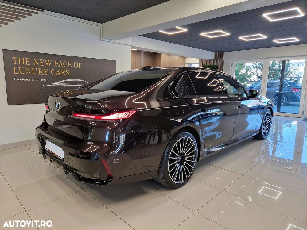 BMW Seria 7 740d xDrive MHEV - 21