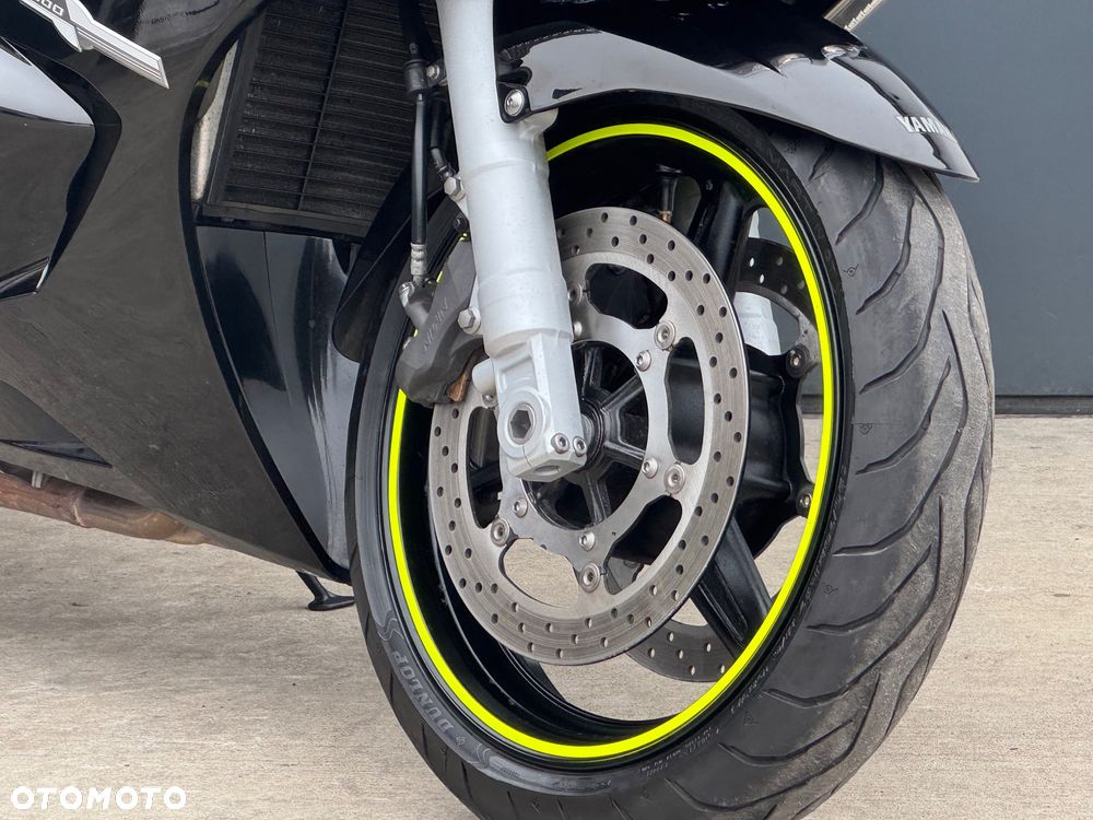 Yamaha FJR - 4
