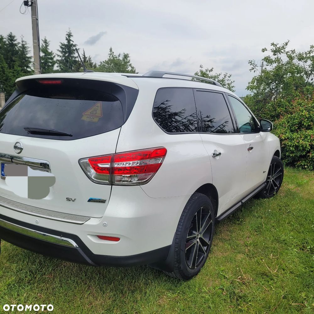 Nissan Pathfinder - 4