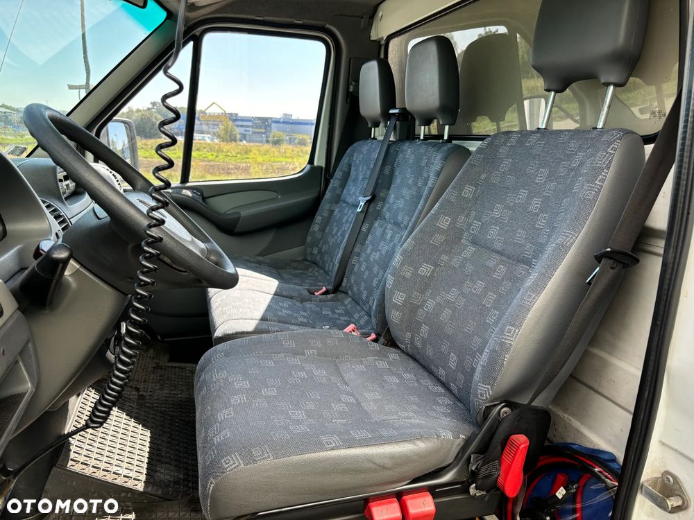 Mercedes-Benz Sprinter - 9