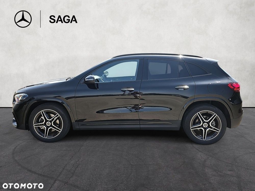 Mercedes-Benz GLA - 9
