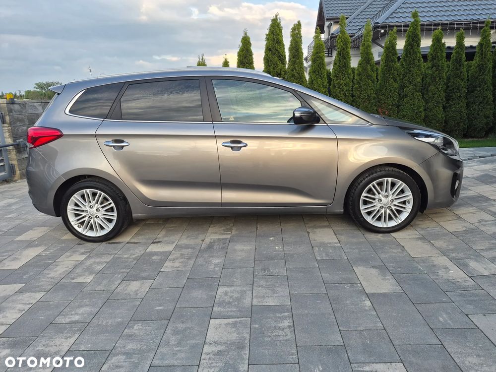 Kia Carens 1.7 CRDi 115 Dream Team Edition - 9