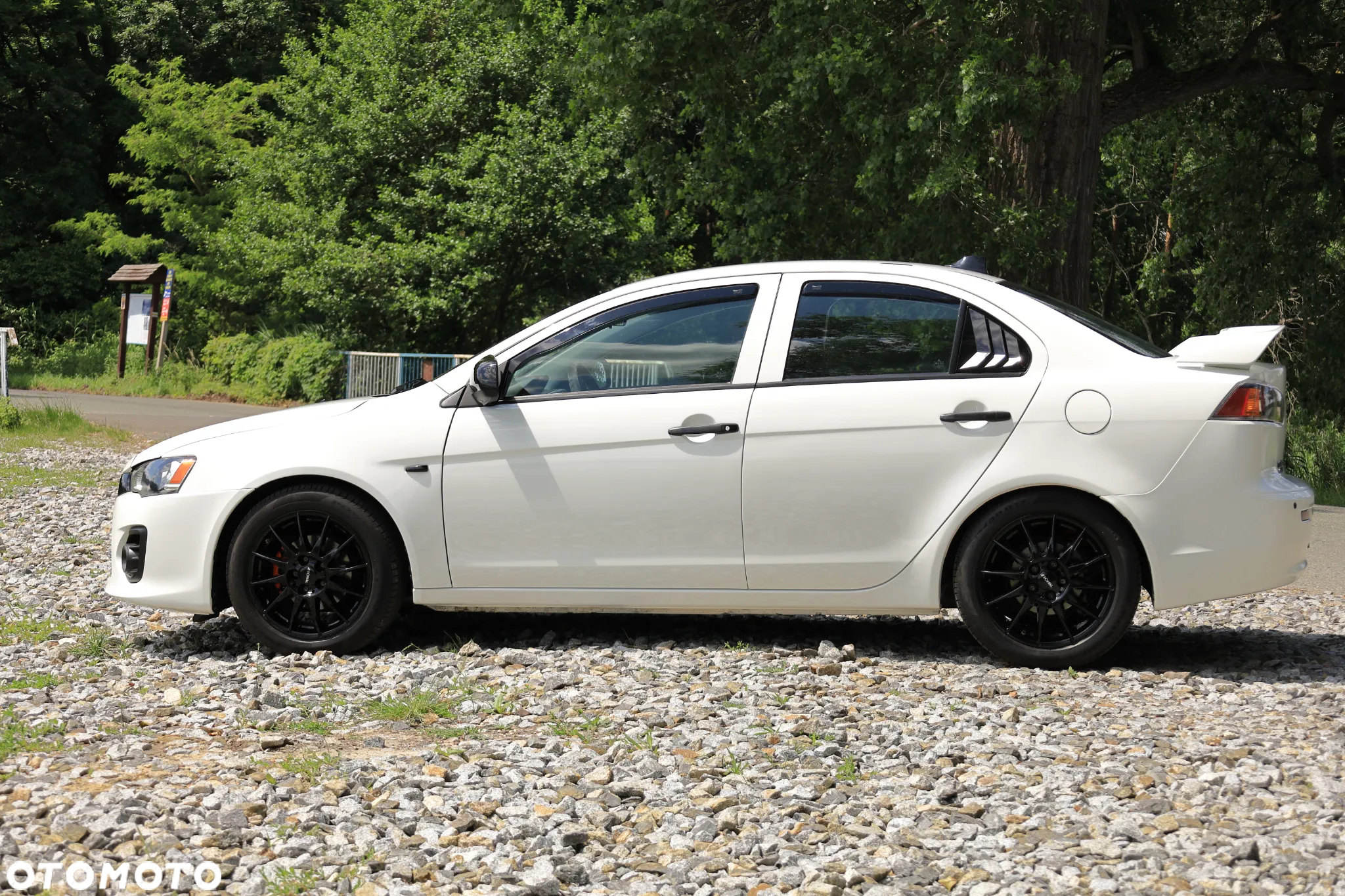 Mitsubishi Lancer 1.6 Invite - 21