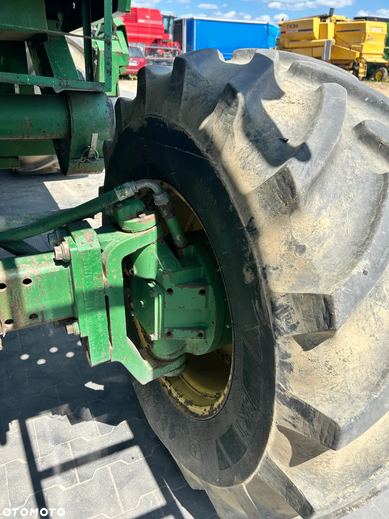 John Deere 2066 - 16