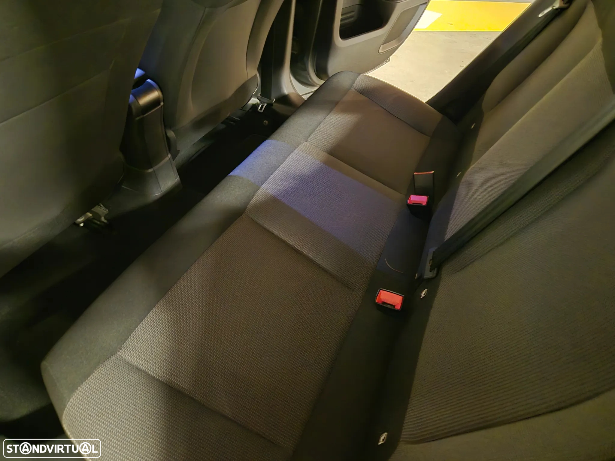 Citroën C4 Cactus BlueHDi 100 Stop&Start Shine - 31
