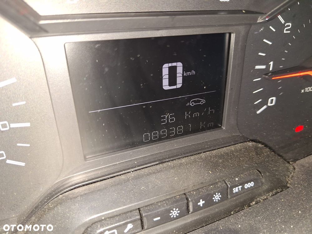 Peugeot Partner - 13