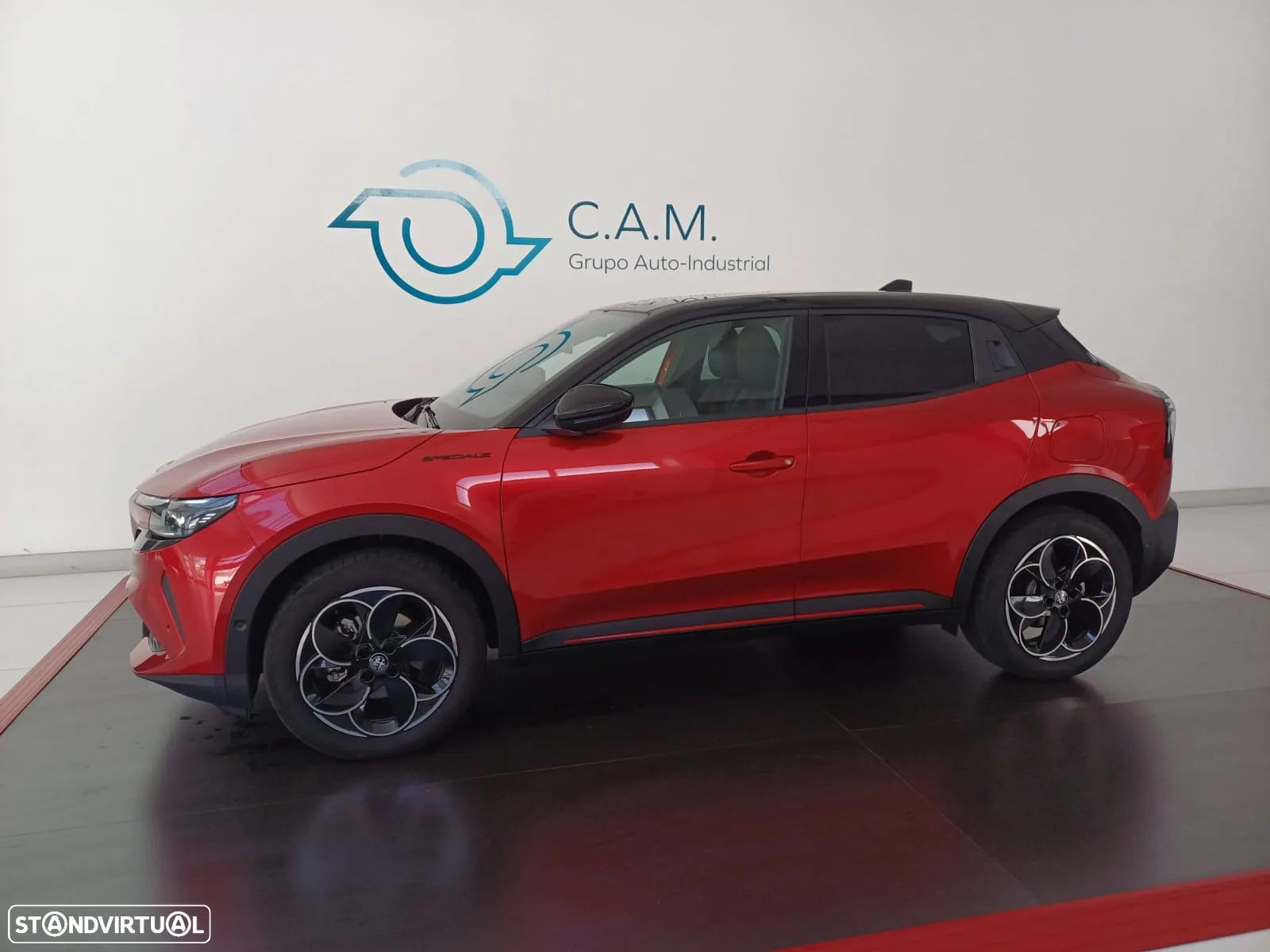 Alfa Romeo Junior Elletrica 50 kWh Launch Edition - 1