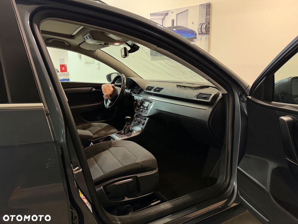 Volkswagen Passat 1.6 TDI BlueMotion Technology Comfortline - 20