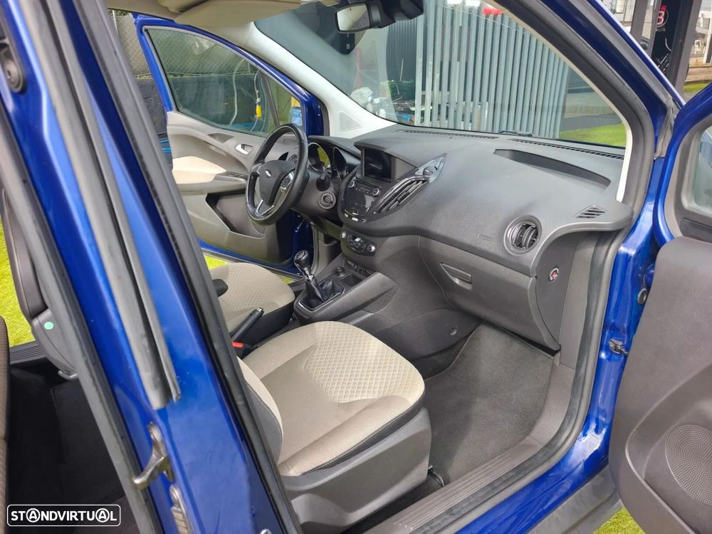 Ford Tourneo Courier 1.0 EcoBoost Titanium - 8
