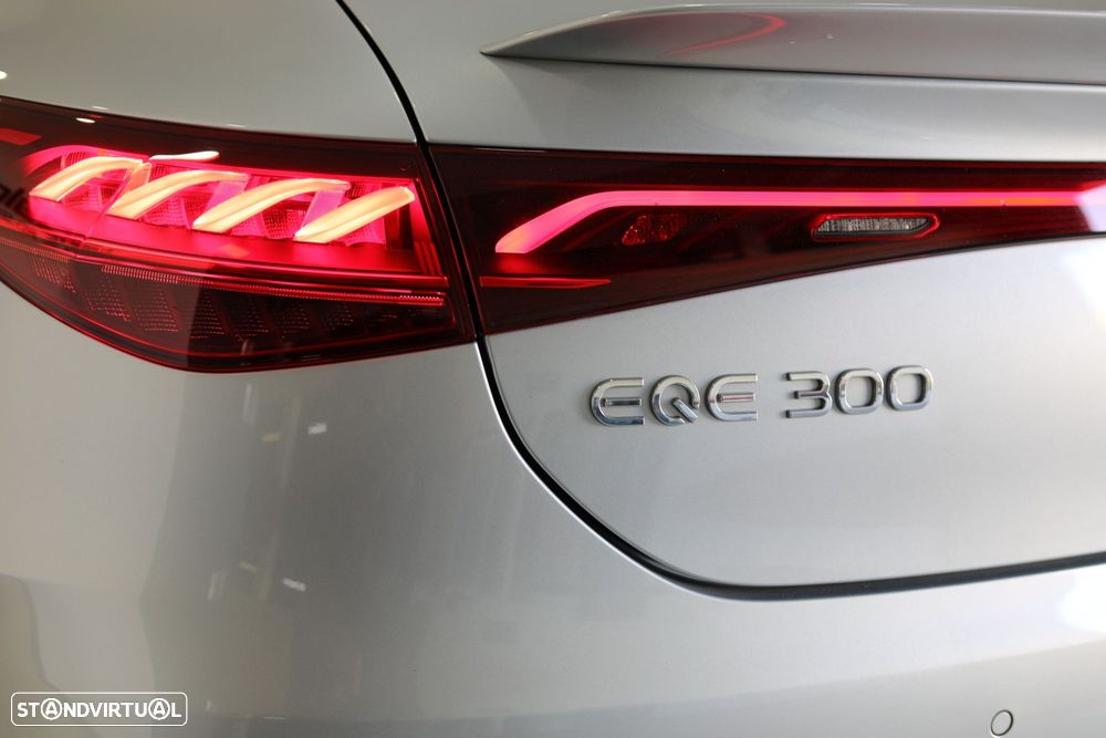 Mercedes-Benz EQE 300 AMG Line - 27