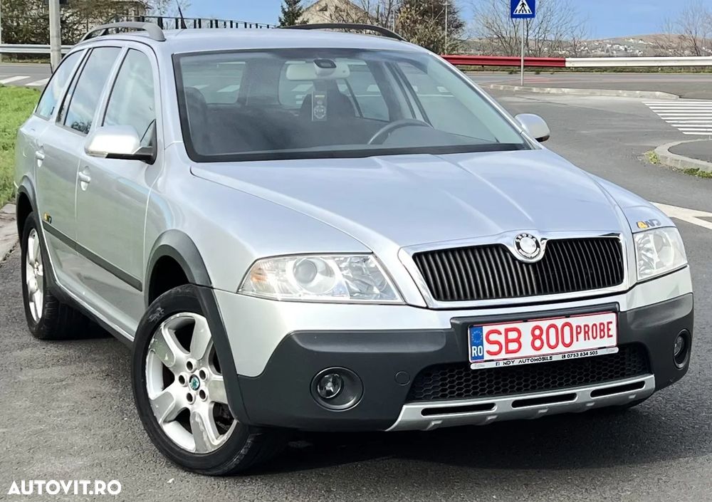 Skoda Octavia Combi 2.0 TDI DPF Scout 4x4 - 2