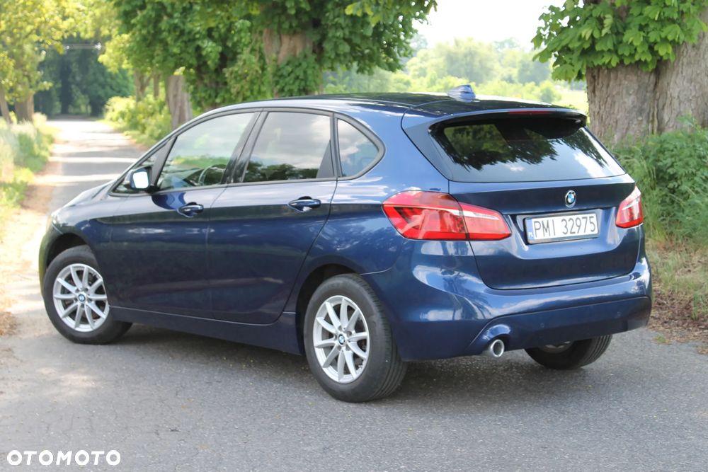 BMW Seria 2 216d - 6