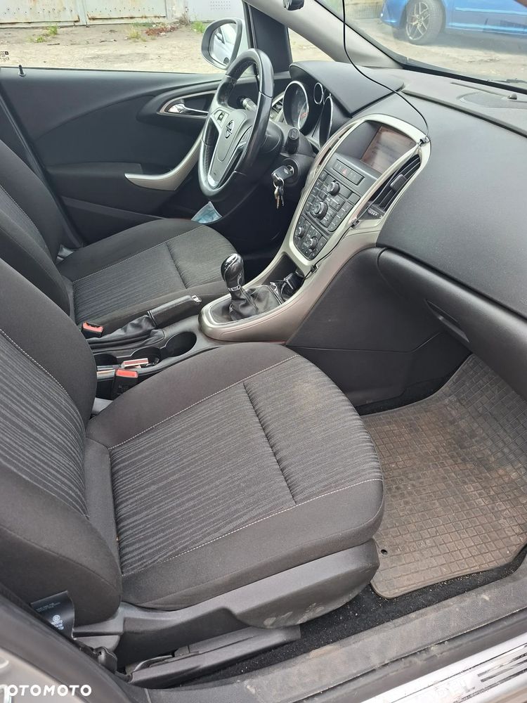 Opel Astra 1.6 - 9